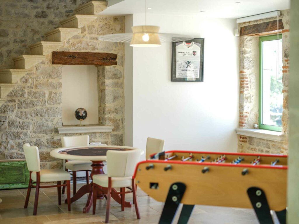 Baby-foot et Table de jeux - Domaine de Sourbil