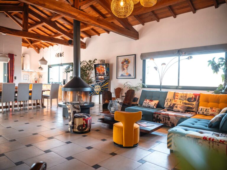 Espace de vie, salon, salle à manger, cuisine - Villa Magarre