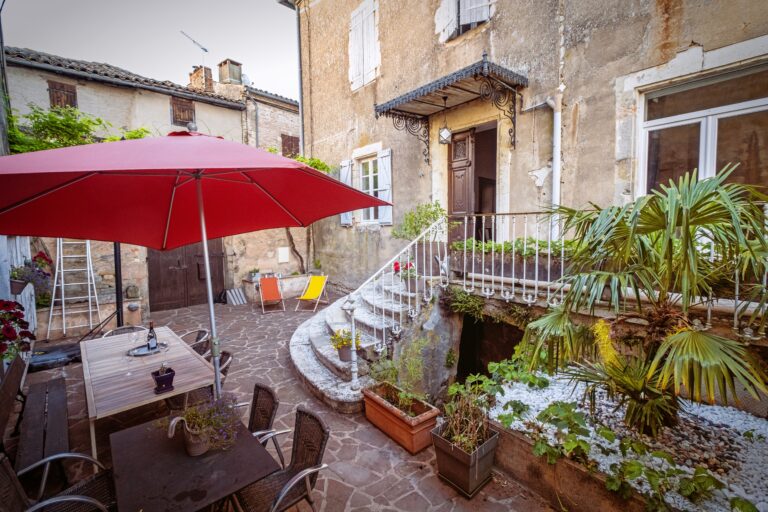 Terrasse - Belvédère de Montmiral